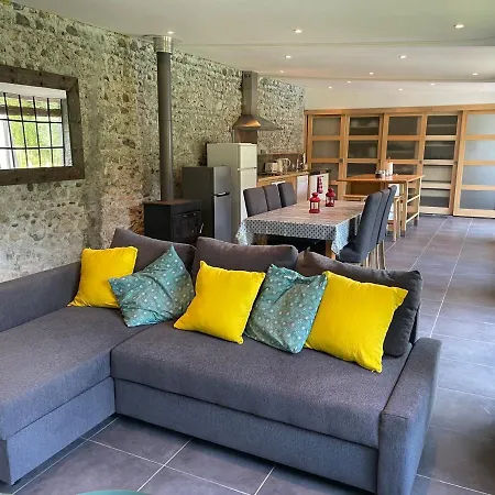 Chateau Pool House Feriehus