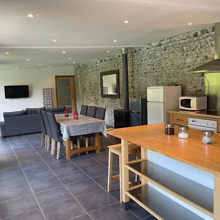 Сasa de vacaciones Chateau Pool House Assat