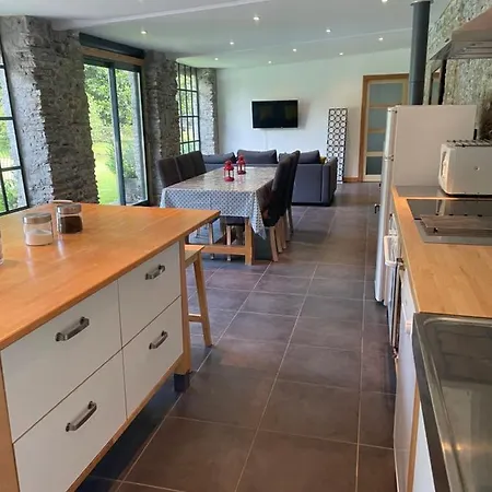 Chateau Pool House Feriehus