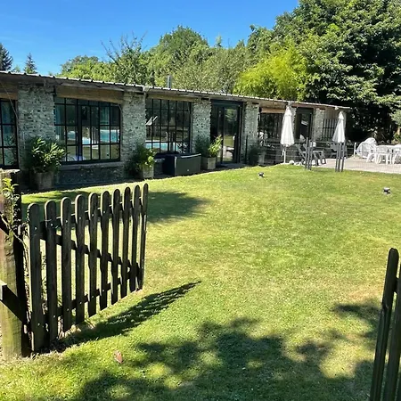Chateau Pool House Сasa de vacaciones *